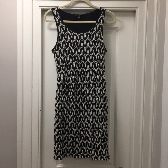 Banana Republic Dresses & Skirts - Banana republic dress Size 10, black white crochet